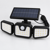Solarni LED reflektor sa tri svetlosna panela